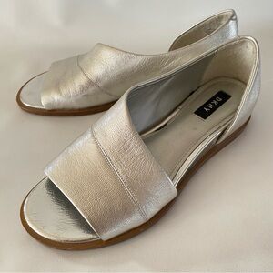 DKNY Donna Karan Flat D’Orsay Open Toe 8 Silver Leather Comfort Casual Slip On